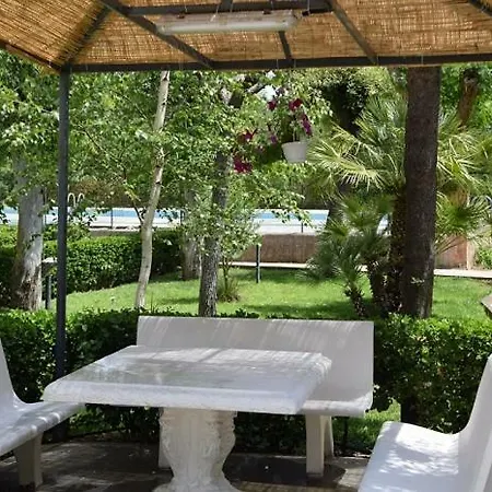 La Residenza Nel Parco Апартаменты *
